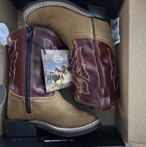Boys Old West Size 5.5 Brown and Red Western Boots